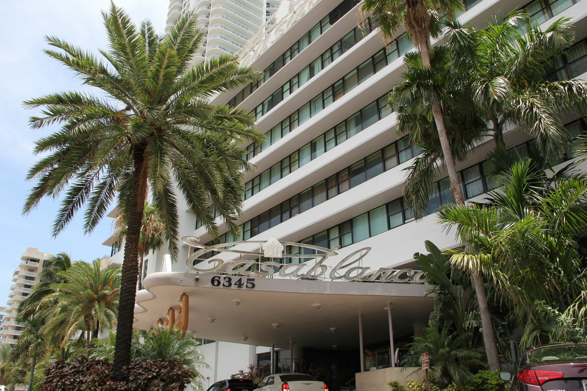 Private Apartments At The Casablanca マイアミビーチ エクステリア 写真