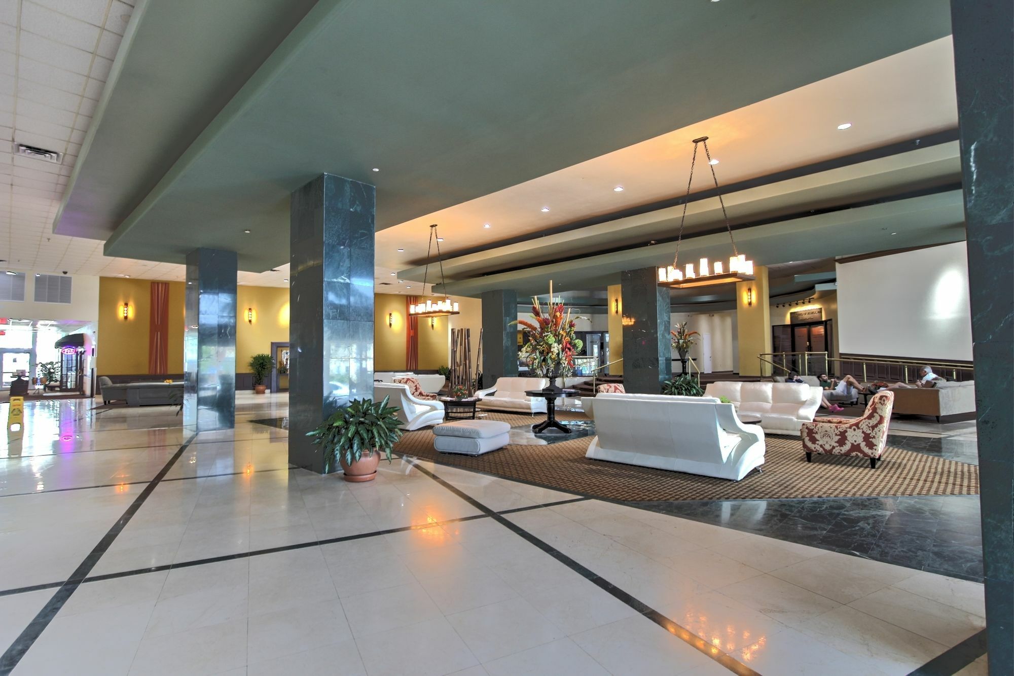 Private Apartments At The Casablanca マイアミビーチ エクステリア 写真